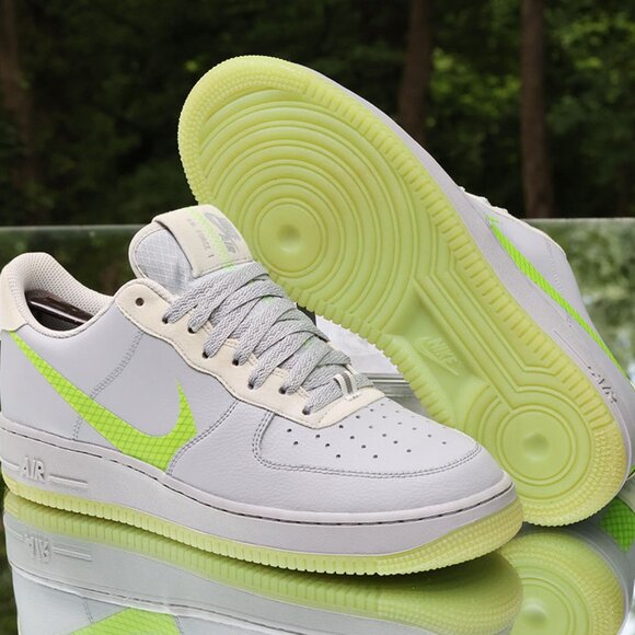 Nike Air Force 1 Low Volt Swoosh Men’s Size 10 - Picture 11 of 13